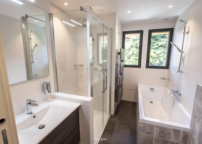 Hygge Lary - De Standing En Coeur De Village Des Pyrenees * סן-לארי-סולאן