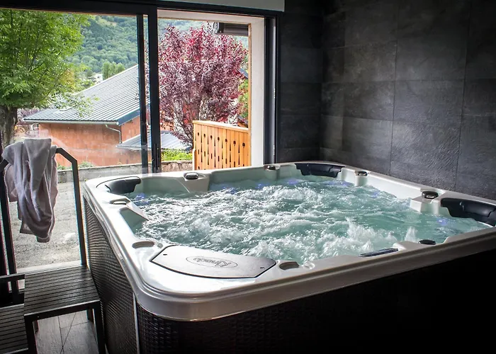 Hygge Lary - De Standing En Coeur De Village Des Pyrenees